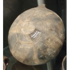 Decorated bowl from Griesheim, solar cross at the bottom